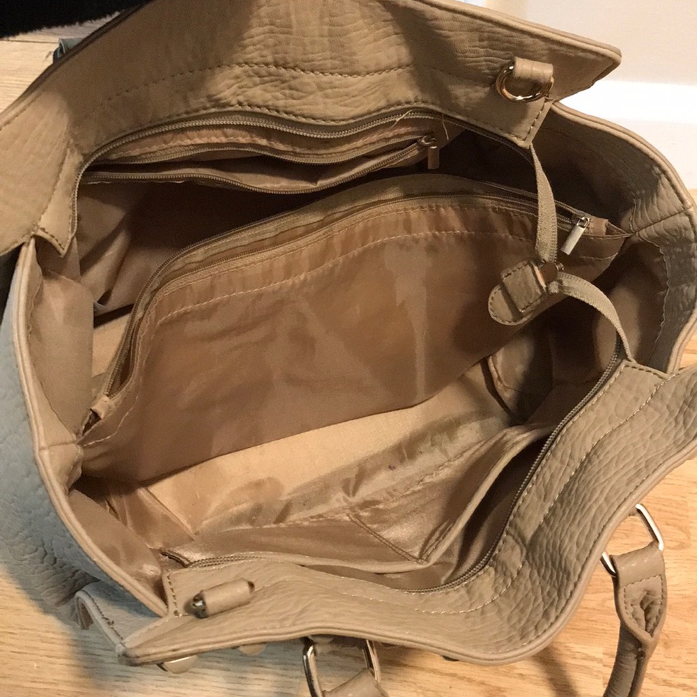 Handbag - Picture 5 of 6